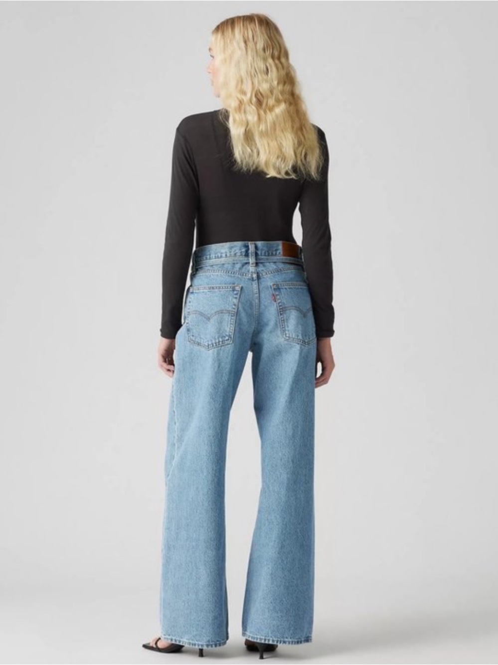 Levi’s Premium XL Straight Jeans Women’s Size 29 Medium Wash 31” Inseam